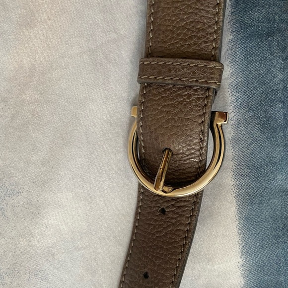 Authentic Salvatorre Ferragamo Bag - Picture 11 of 16